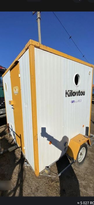 Remorca de inchiriat  cu bucatarie si tualeta