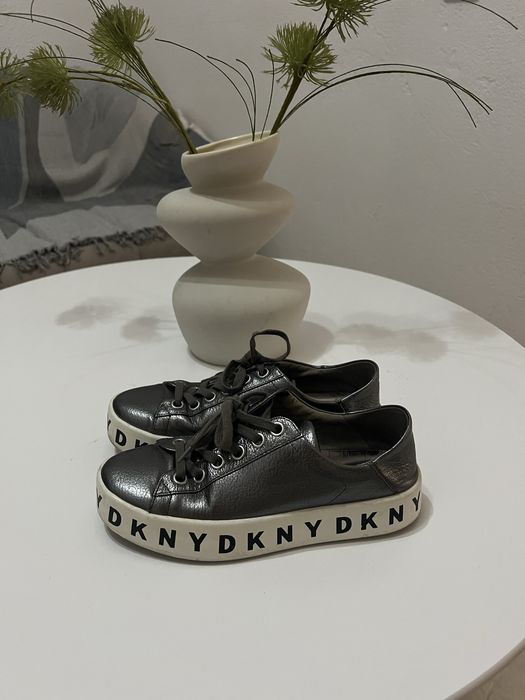 DKNY с платформа оригинални