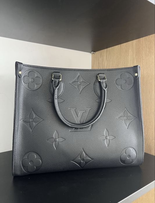 Стилна дамска чанта