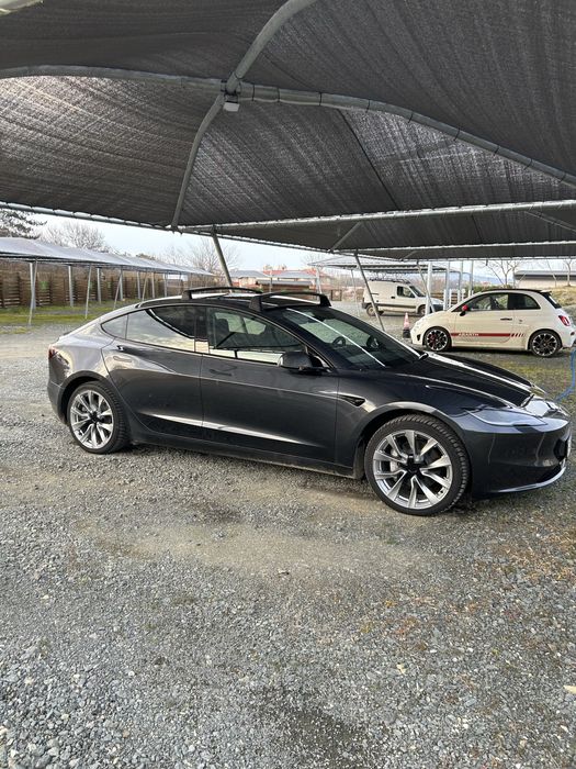 Греди за Tesla модел 3,Y.                      Roof rack for Tesla 3,Y