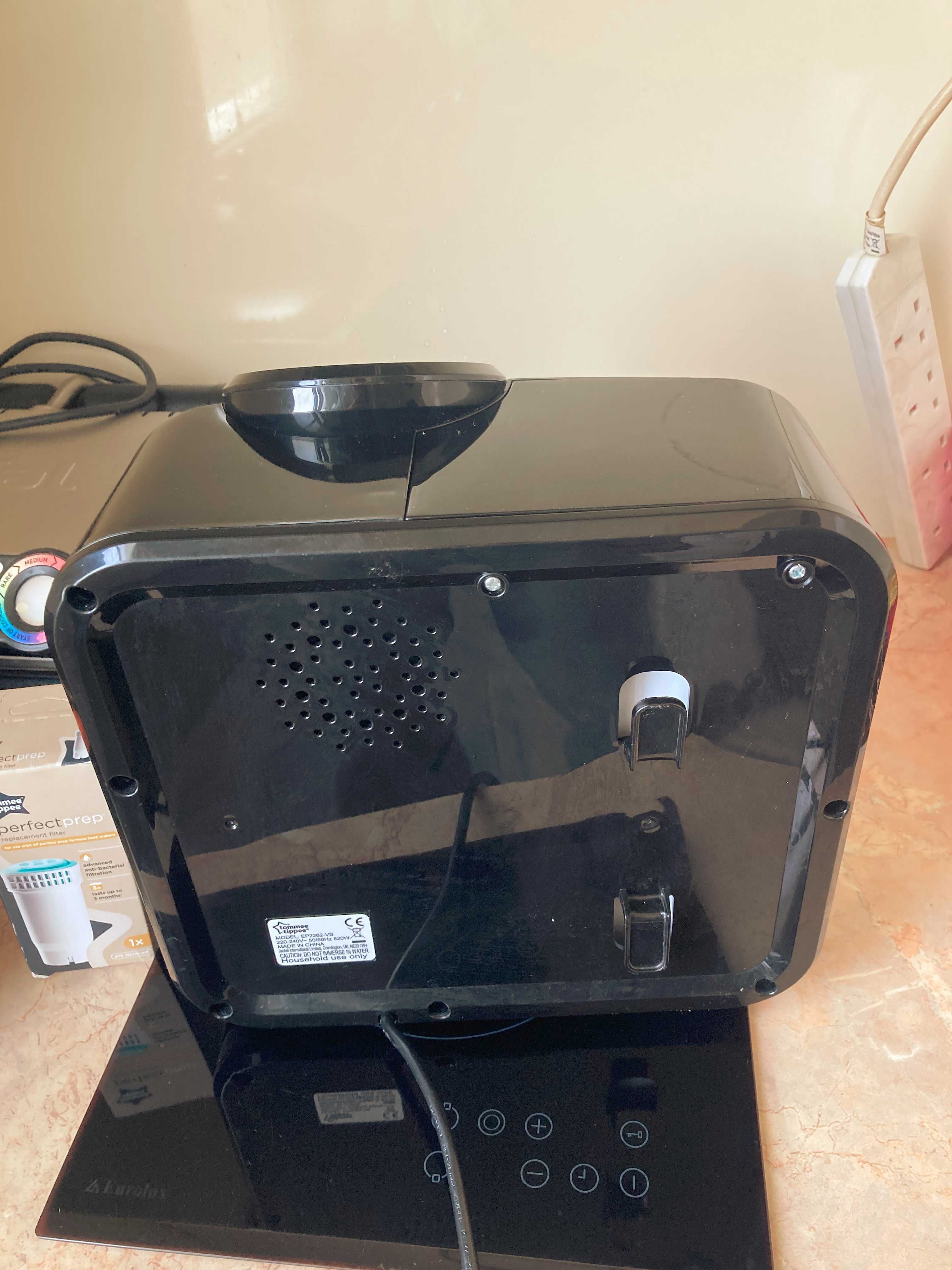 Електрически уред за приготвяне на адаптирано мляко Tommee Tippee