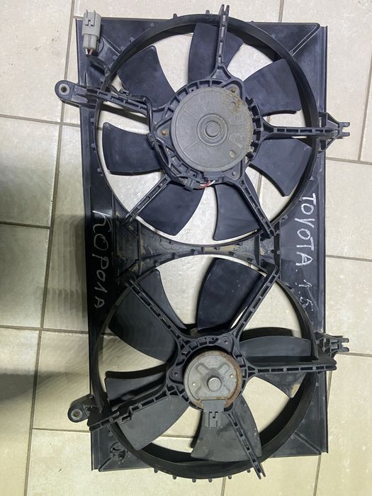 Вентилятор передний Toyota Corolla 1,6