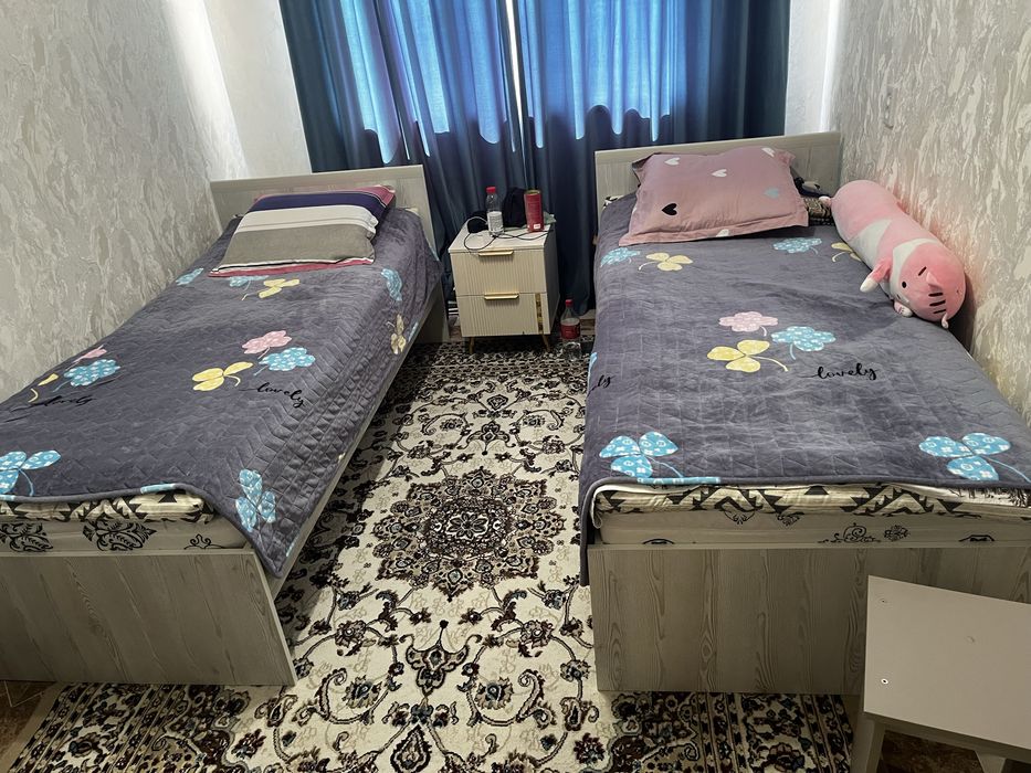 Кровать с матрасом