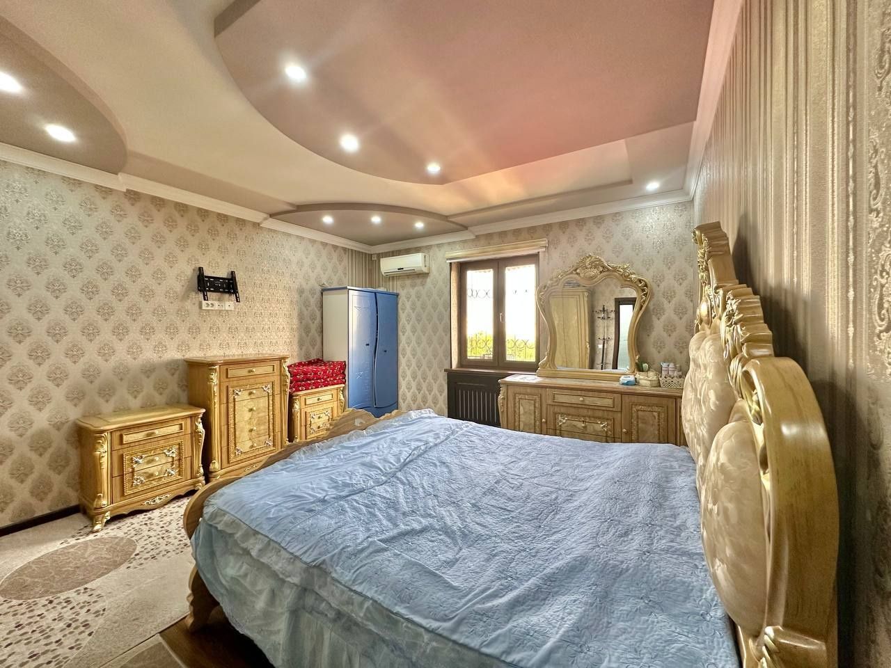 Срочно!!! Банковской дом на ул Амура Тимура Ор Метро Шахристан!!!