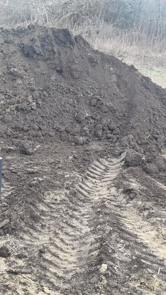 Доставка на чернозем оборска тор хумус - почва за озеленяване и