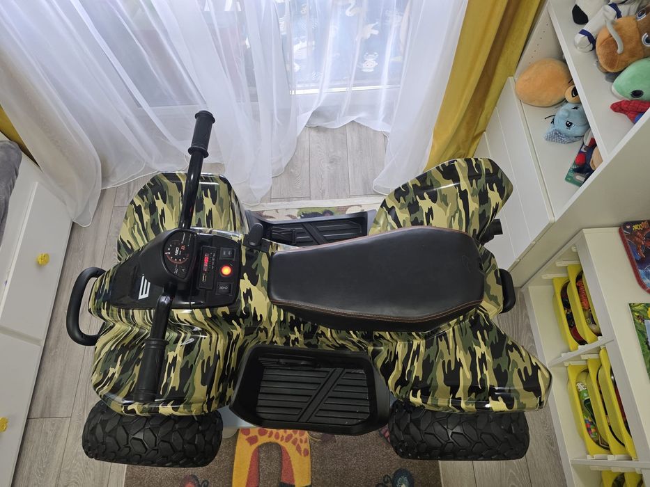 Atv copii cu varsta între 4-9 ani nou  nout scos doar din cutie , plim