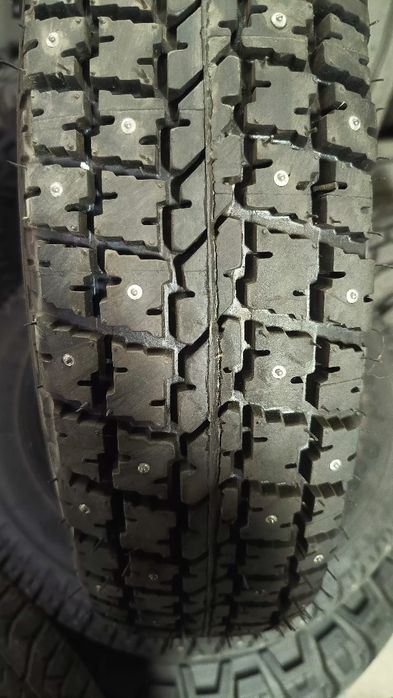 Новые шипованные шины.