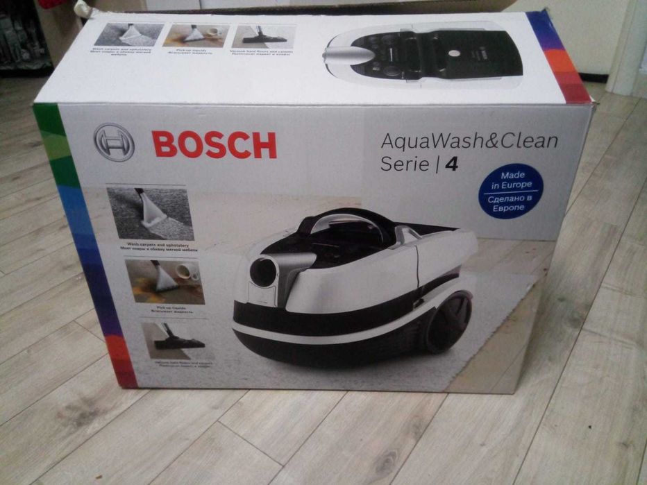 Aspirator Bosch AquaWash&Clean Seria 4