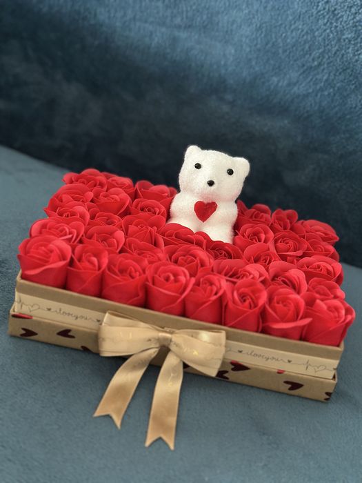 Cutie cadou trandafiri de sapun