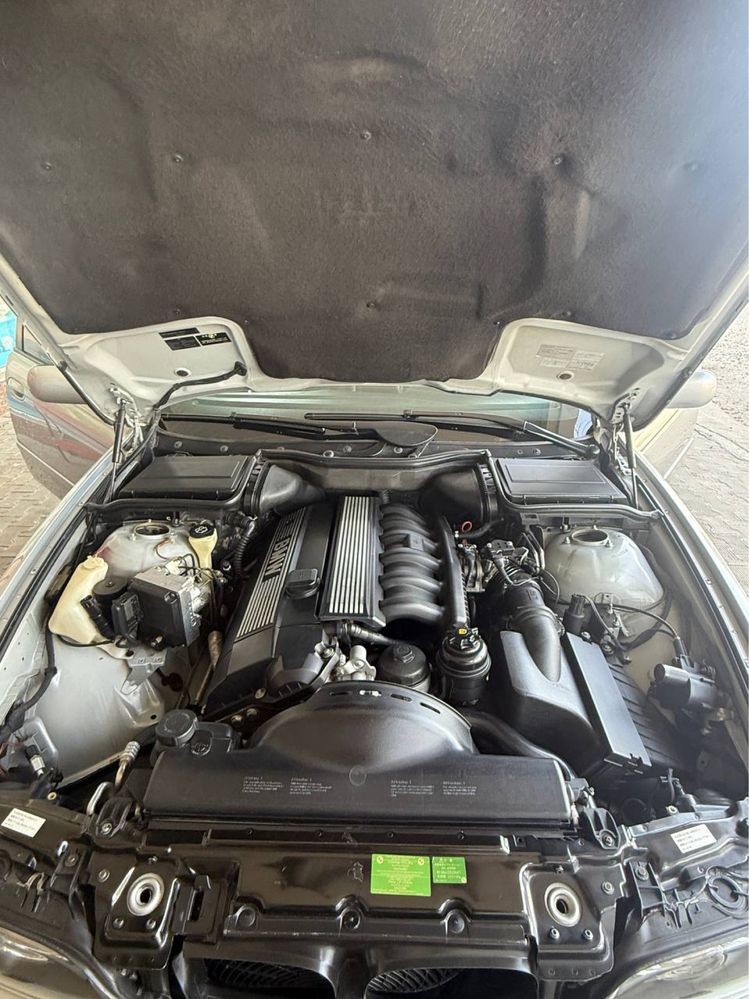 Продается BMW E39 528i в отличном состояние