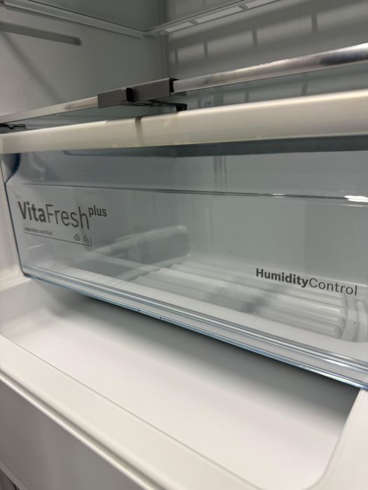 Combina frigorifica încorporabila Bosch Serie6 - KIS86AFE0