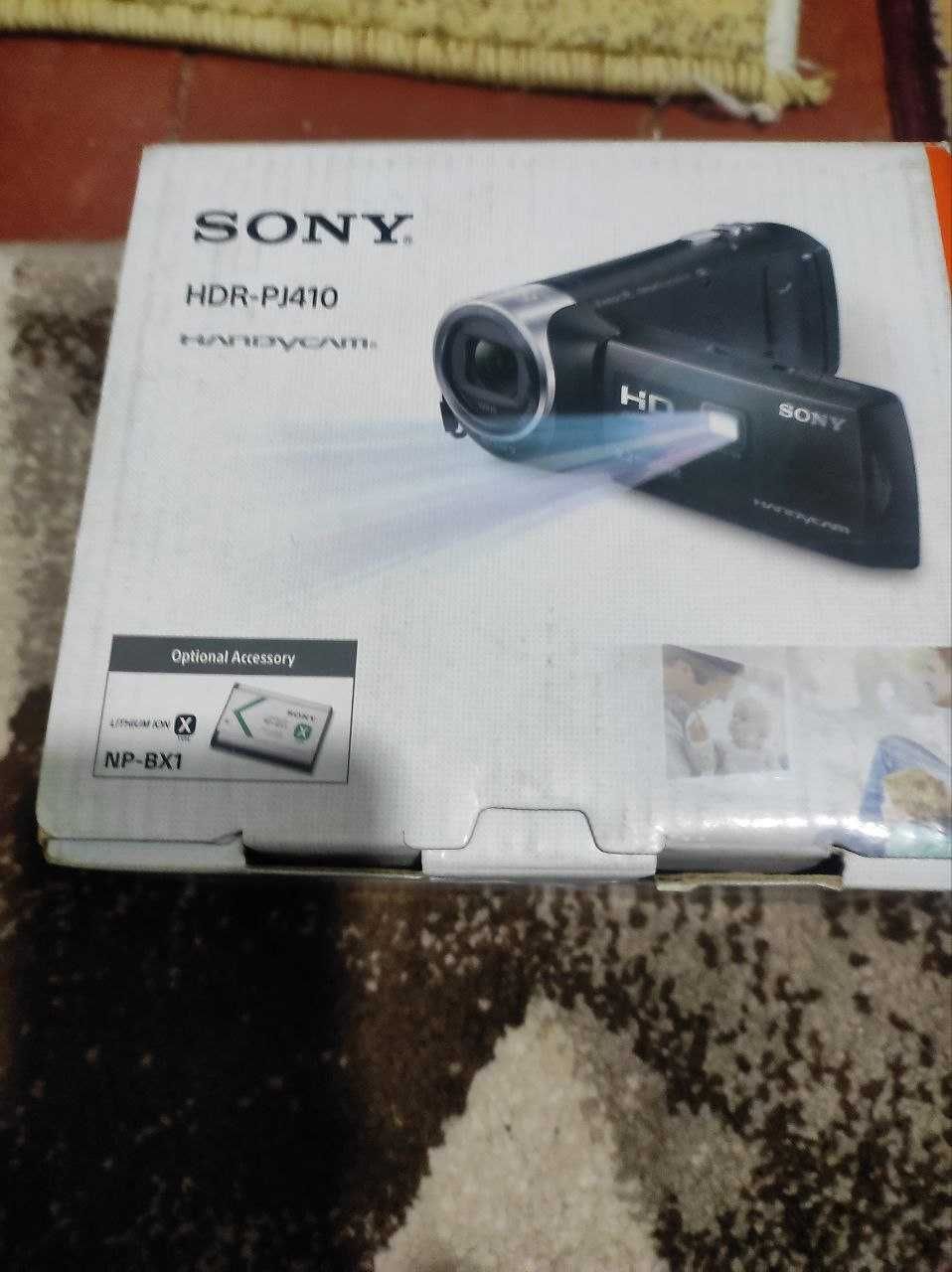 Видеокамера SONY.