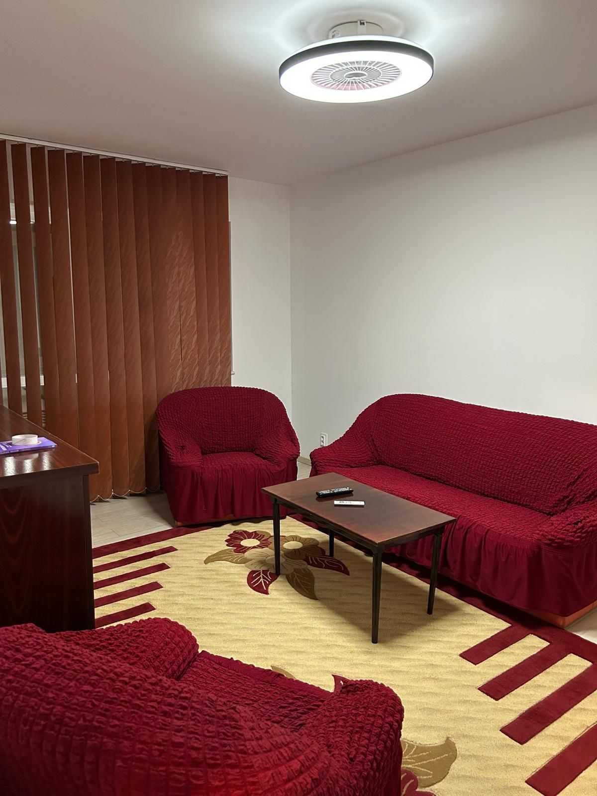 Apartament cu 4 camere de închiriat – ideal pentru cuplu!