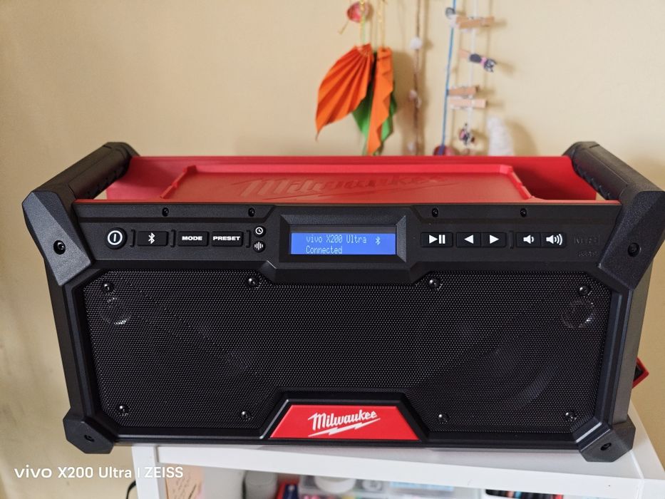 Boxa Milwaukee M18 RADDAB+G2-0 radio pentru santier