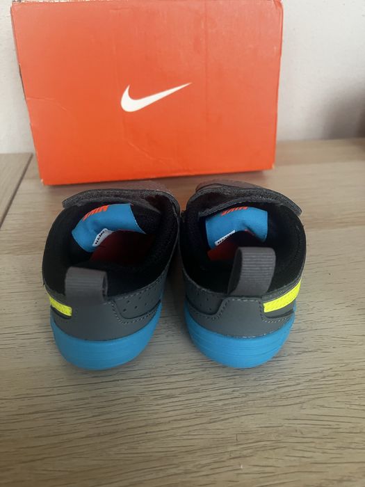 Vand Nike marimea 21