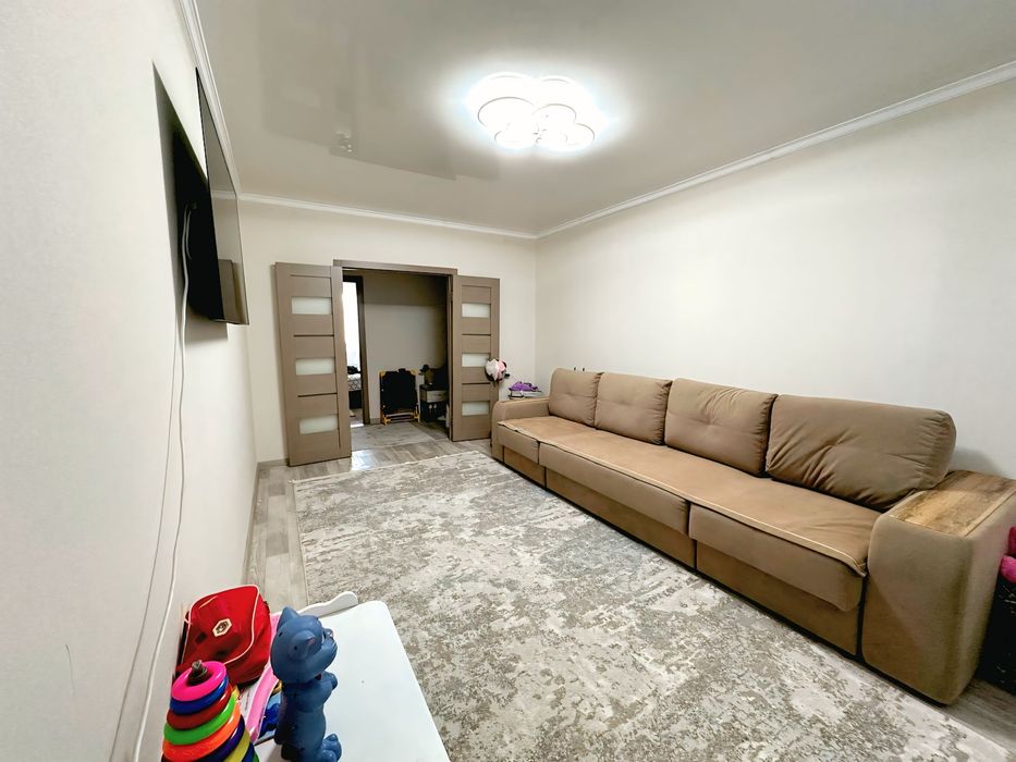 Продам диван в хорошем состоянии