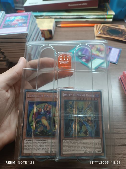 33 скъпи и редки yu gi oh карти с уникалнис яркост с зарче и слифчета