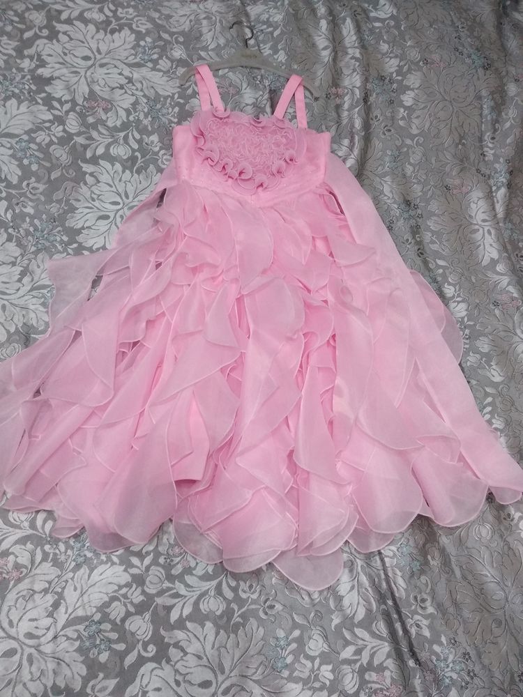 Платье  на 7- 8 лет