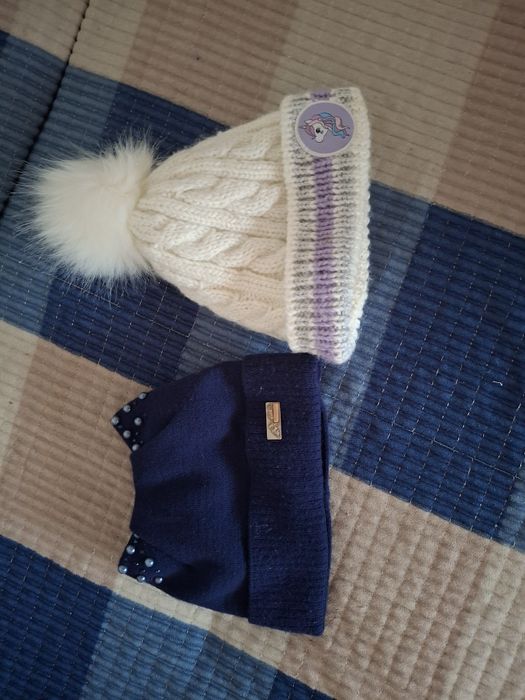 Отдам шапки бесплатно