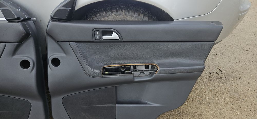 Кожени кори и дръжки за вратите на Volvo s40 , v50