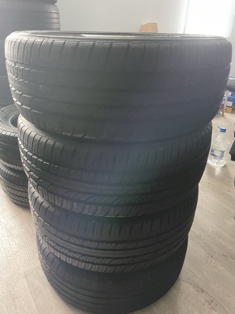 Продам шины 245/45 R20