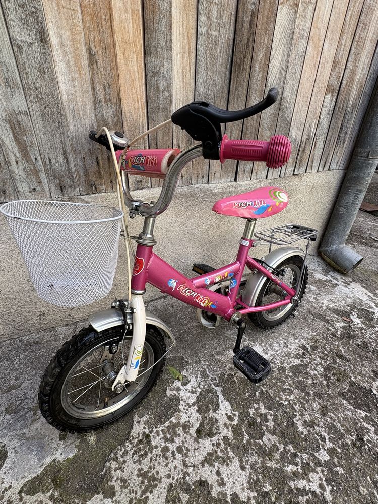 Bicicleta pentru fete