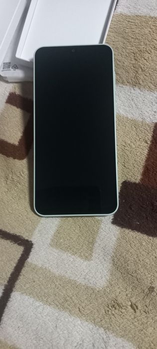 Продам новый телефон.