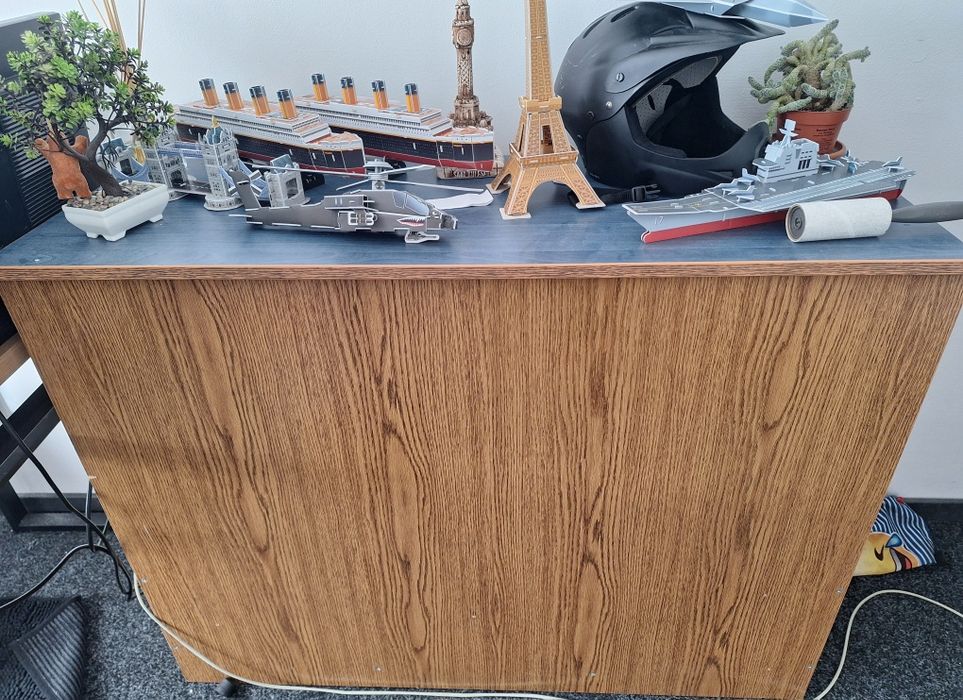 Mobila-dulap, polițe si lada depozitare