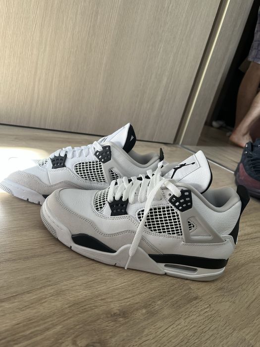 Jordan 4 military Black