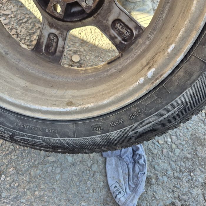 Anvelope iarna cu jante 5x112 si un volan passat b8