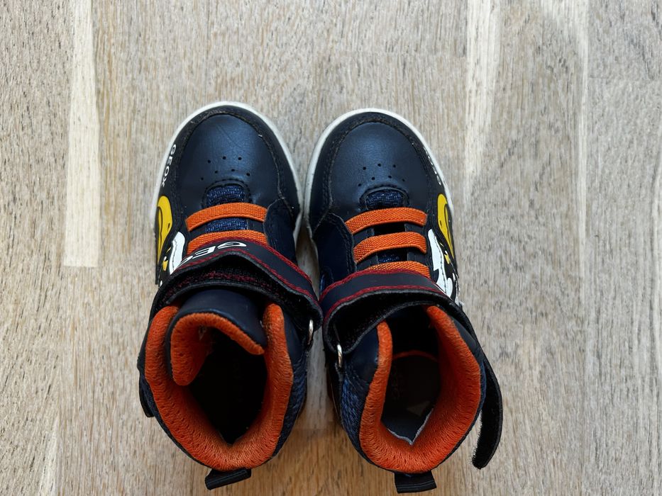 Vand adidasi Geox, marime 24, cu luminite, stare buna