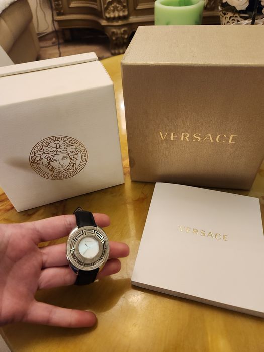 Часовник Versace