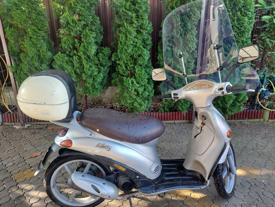 Scuter Piaggio Liberty 49 cmc automatic 2,5 kw