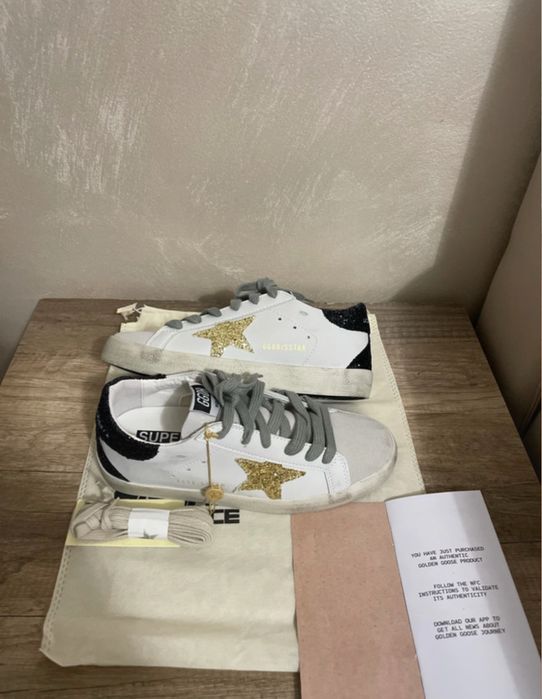 Adidasi dama golden goose