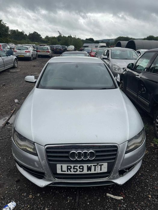 dezmembrez Audi A4 B8 2.0 TDI cod CAHA cutie 6 trepte cod LLQ culoare