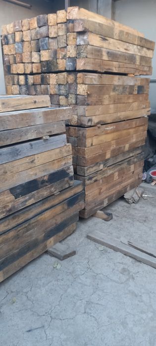 Taxta Buruslar  sotiladi