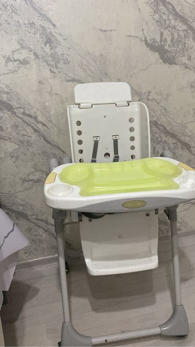 Детский стільчик для кормления