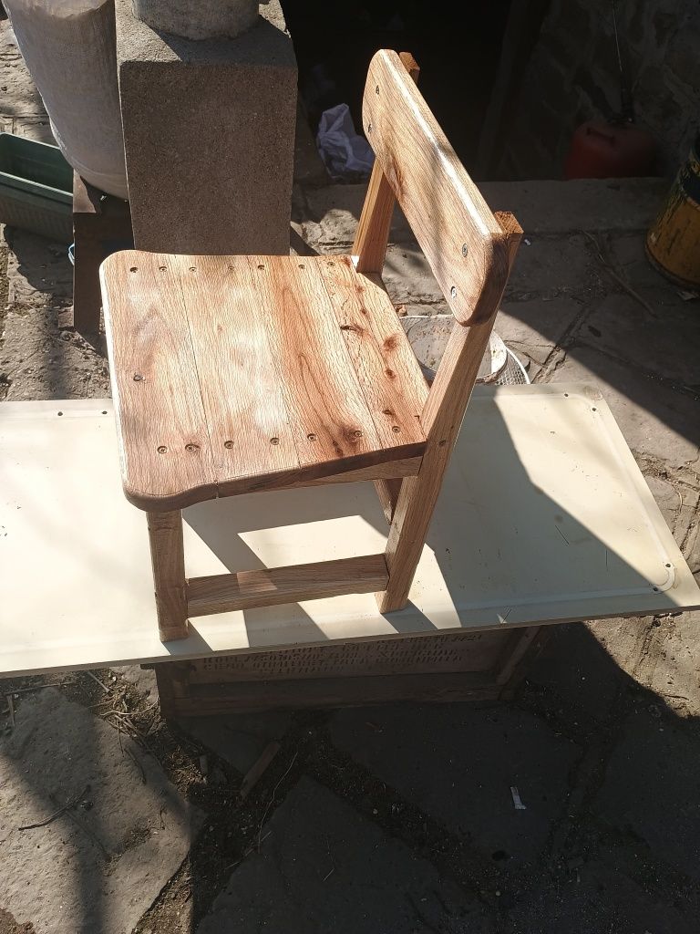 Продавам столчета