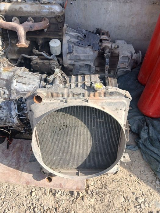 Isuzu avtobus mator