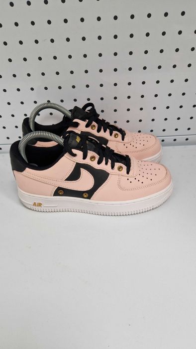 Оригинални дамски маратонки- Nike Low