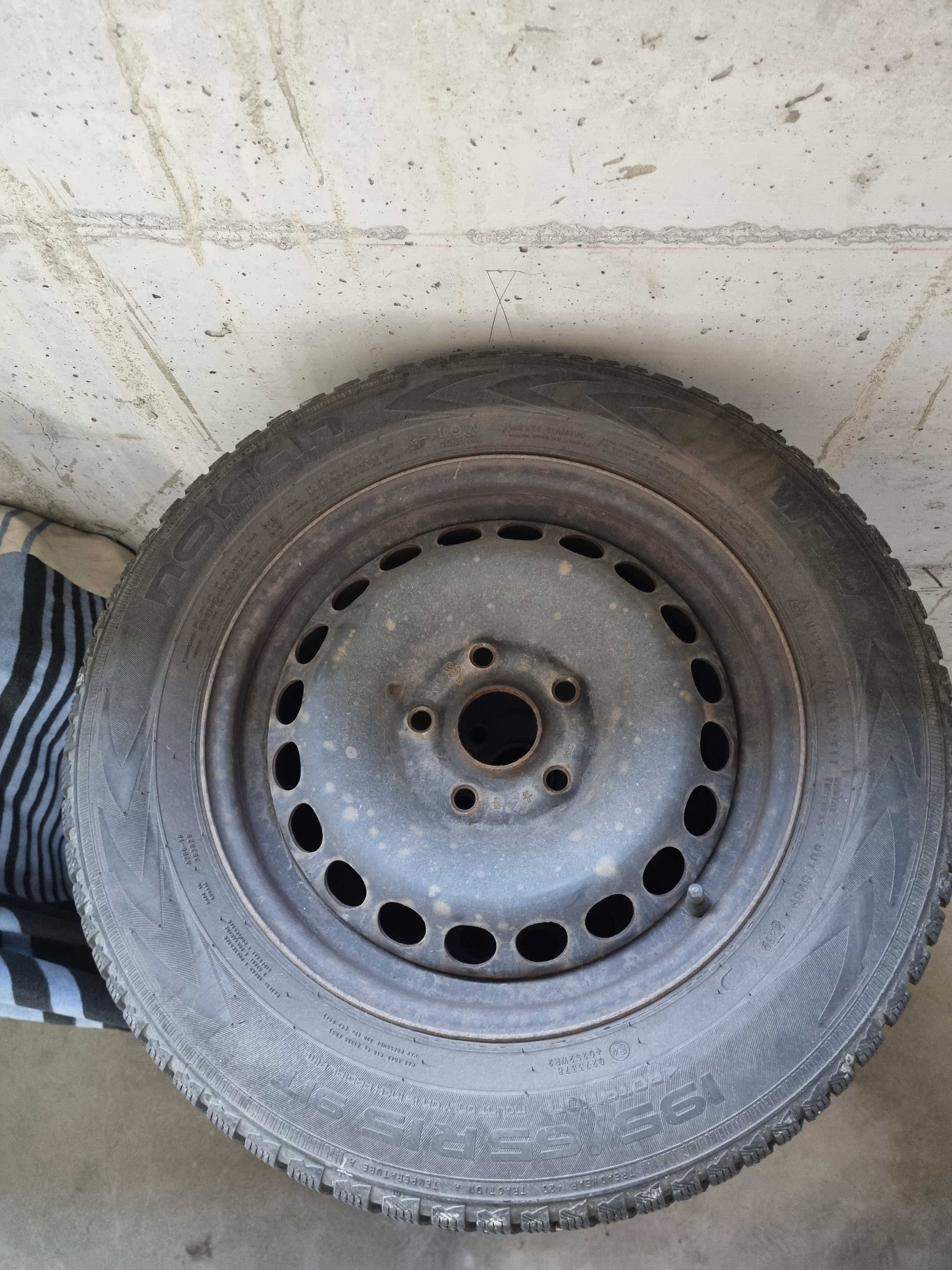 Jante Golf 5 cu cauciucuri Nokian M+S R15