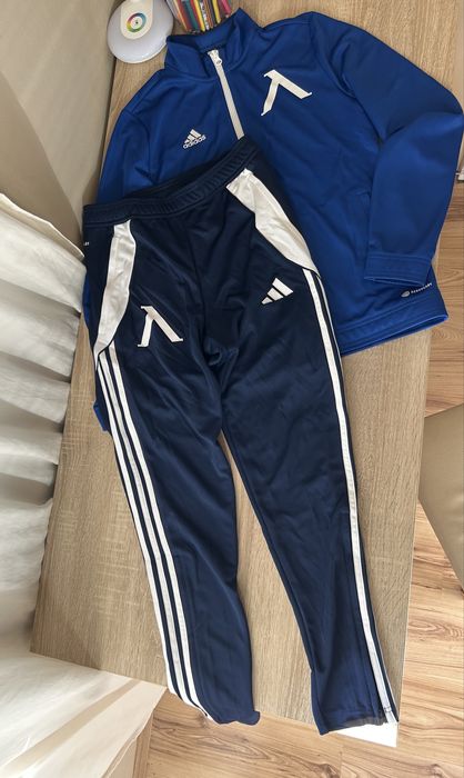 Нов екип Adidas на  Левски