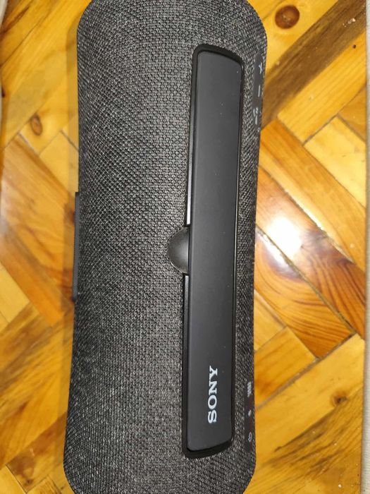 Boxa portabilă Sony SRS-XG300, relativ nou, foarte puțin folosit!