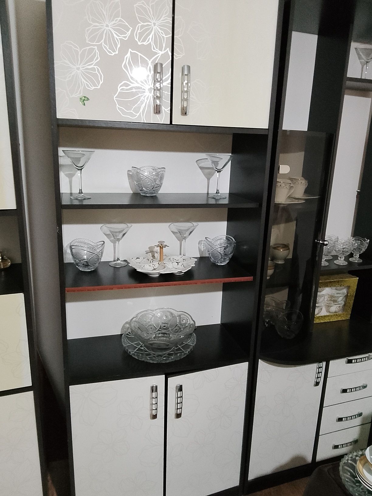 Продам стенку в хорошем состоянии