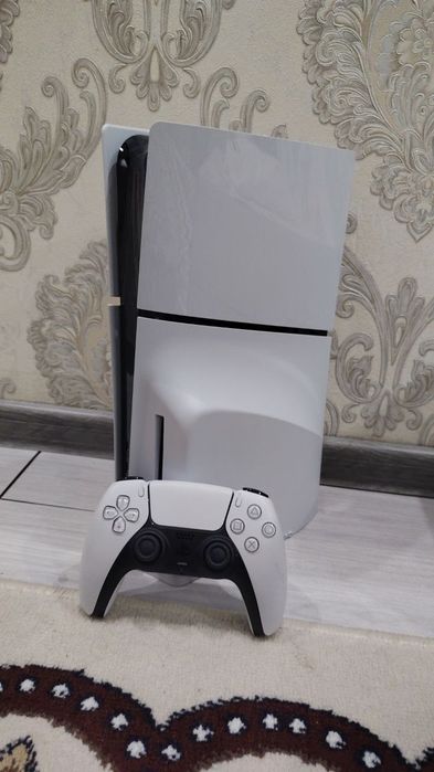 playstation 5 slim в дисковод идеальный состояние