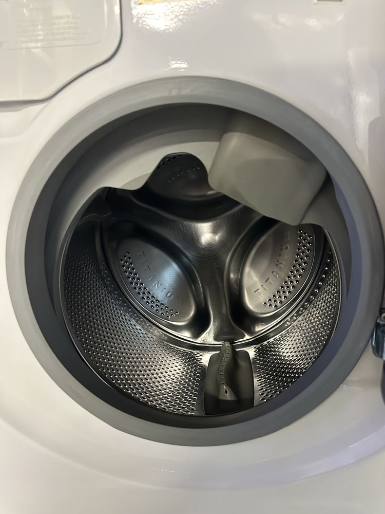 Mașină de spălat rufe cu uscător Hotpoint  AQD1072D697EU