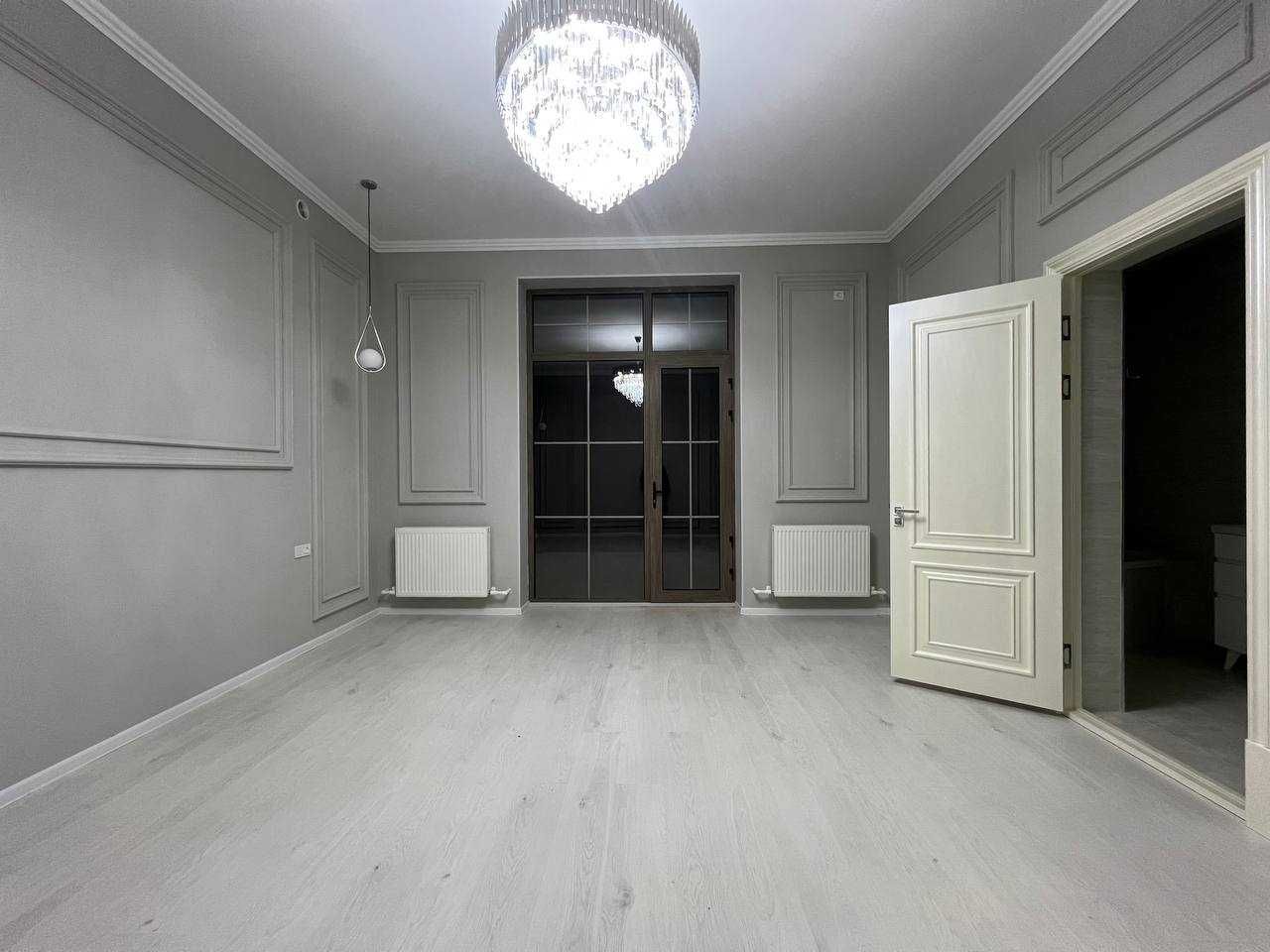 Продается новый дом около центра Луначарского, 5,8 сот., фасад 14 м.