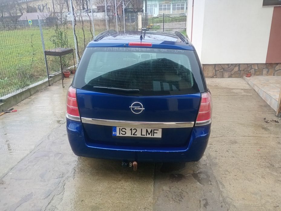 Vând Opel Zafira 1,6 benzina 2006 cu 7 locuri