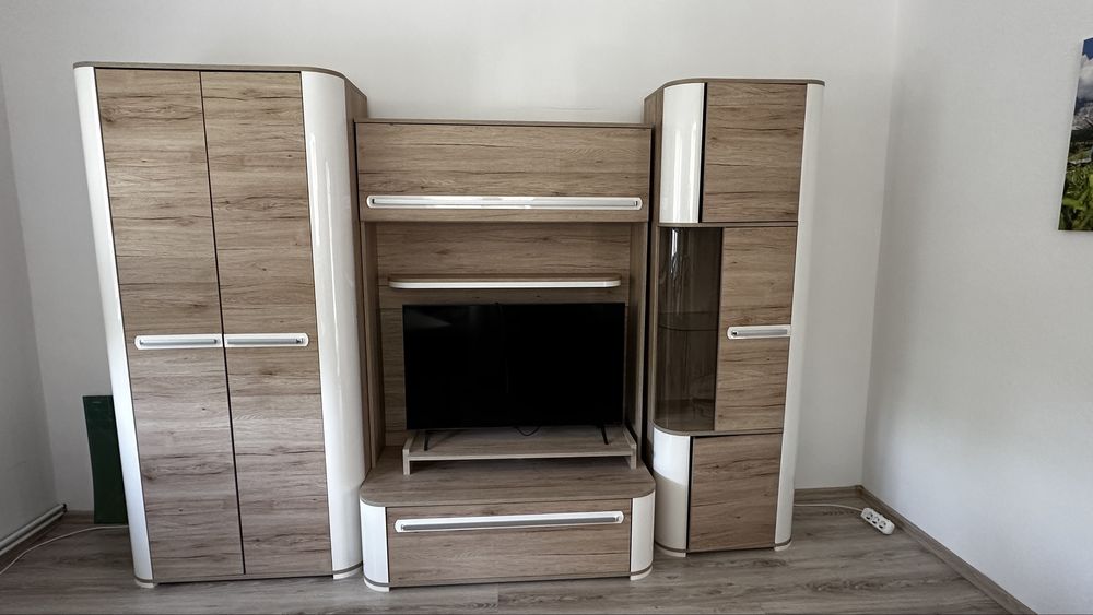 Mobila living moderna, stare foarte buna- pret avantajos