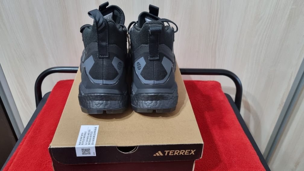 Adidas Ghete Terrex boost Gore-tex impermeabil mărime 39 1/3